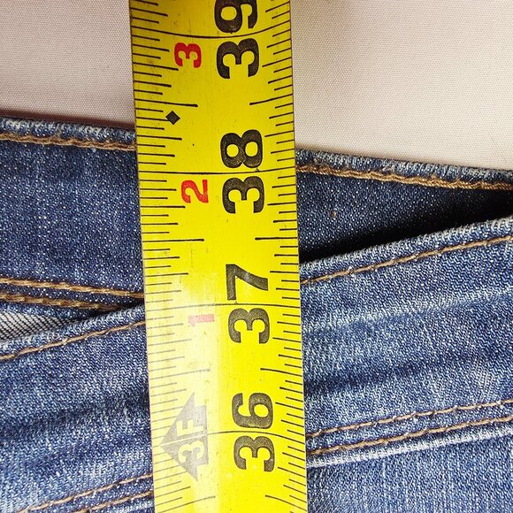 Lev's Demi Curve Size 5M Womens Juniors 30 Inch Inseam Blue Denim Straight Jeans - Picture 7 of 12